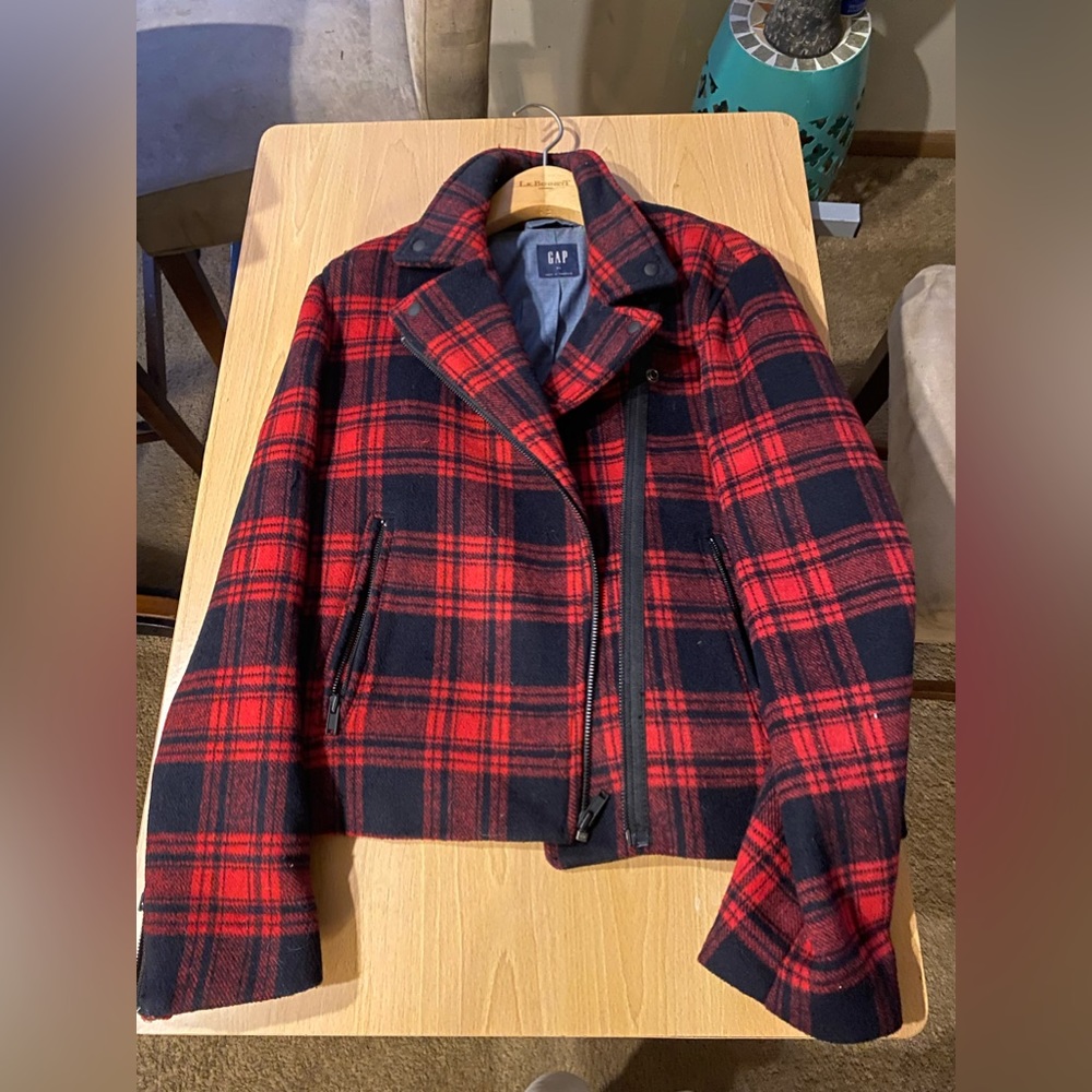 Gap red and black plaid coat